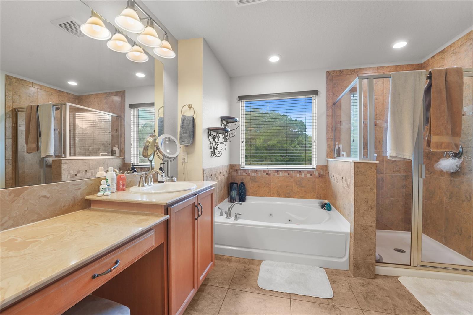 5880 MARMALADE LN, SEMINOLE, FL, 33772