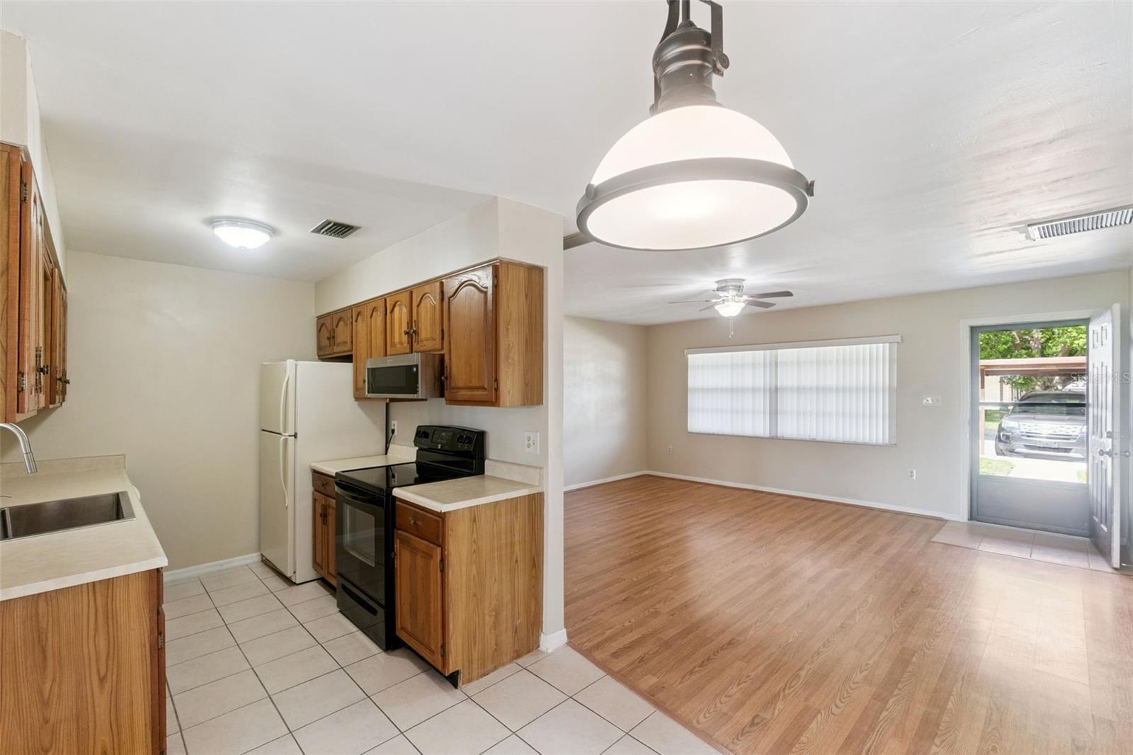 12418 ORANGEWOOD CIR, TAVARES, FL, 32778