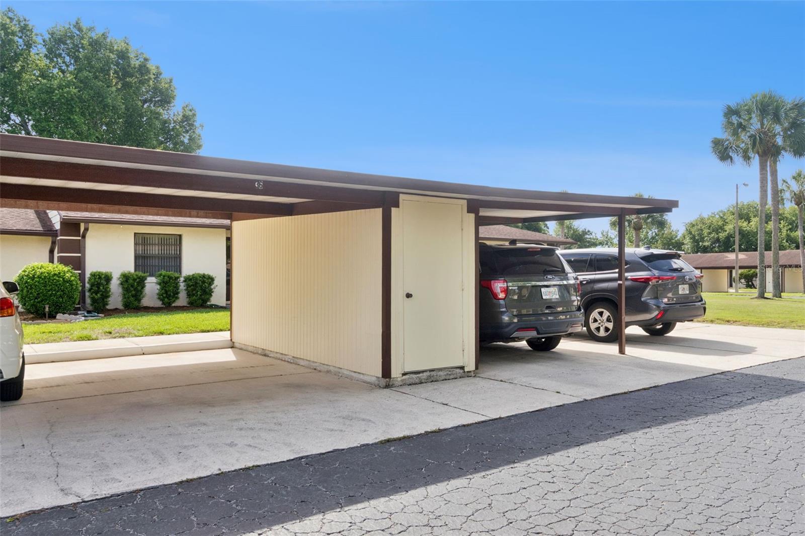 12418 ORANGEWOOD CIR, TAVARES, FL, 32778