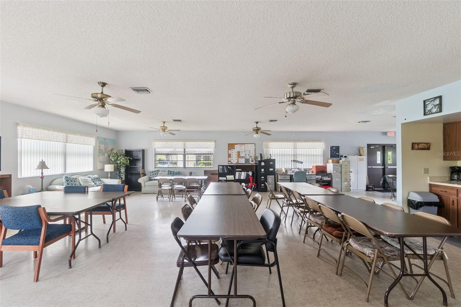 12418 ORANGEWOOD CIR, TAVARES, FL, 32778