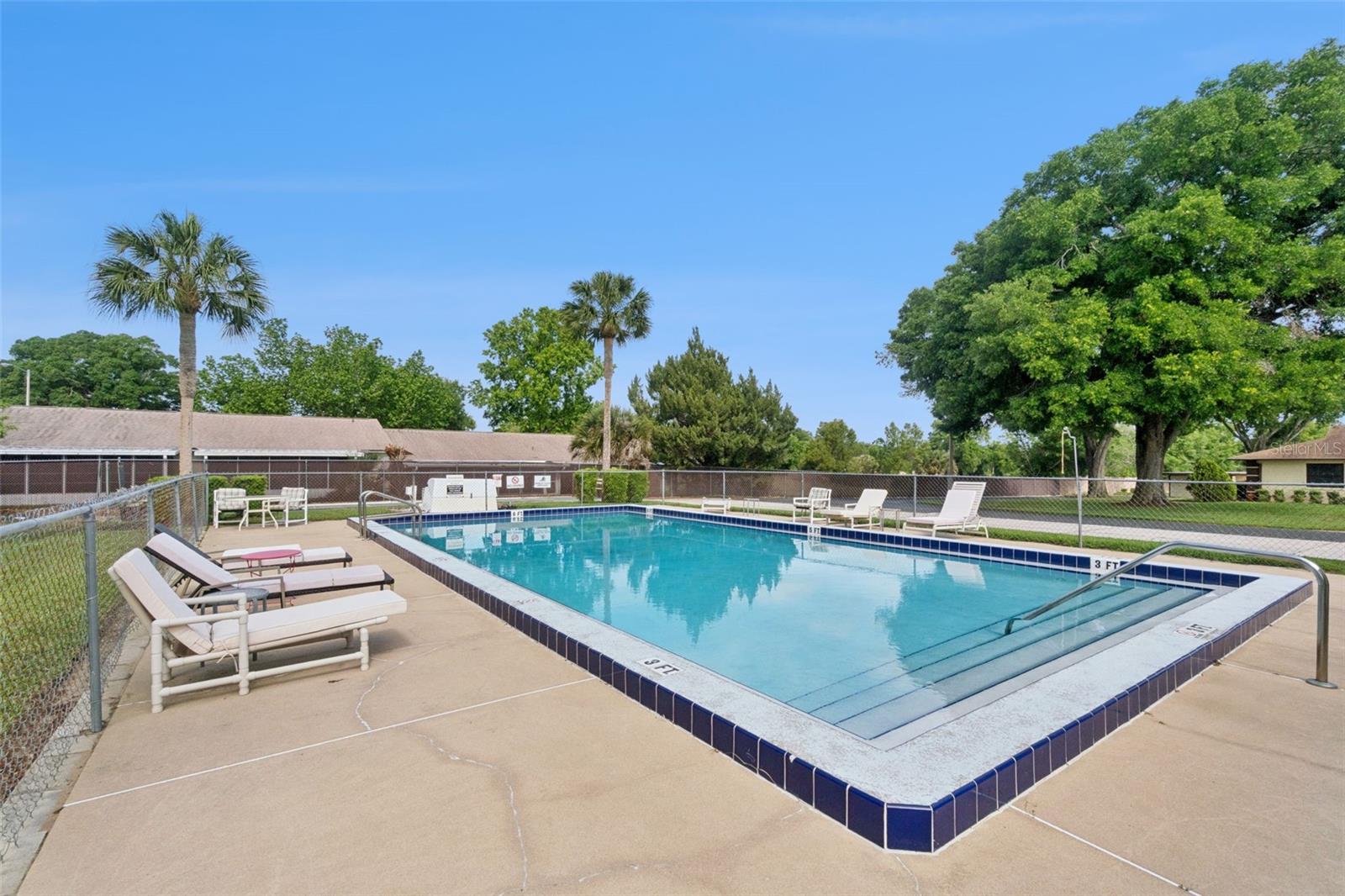 12418 ORANGEWOOD CIR, TAVARES, FL, 32778