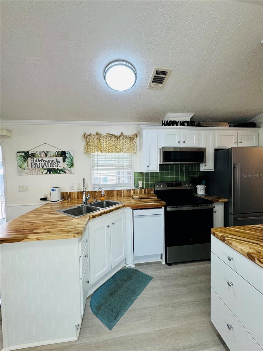 146 JACK NICKLAUS LN, DAVENPORT, FL, 33837