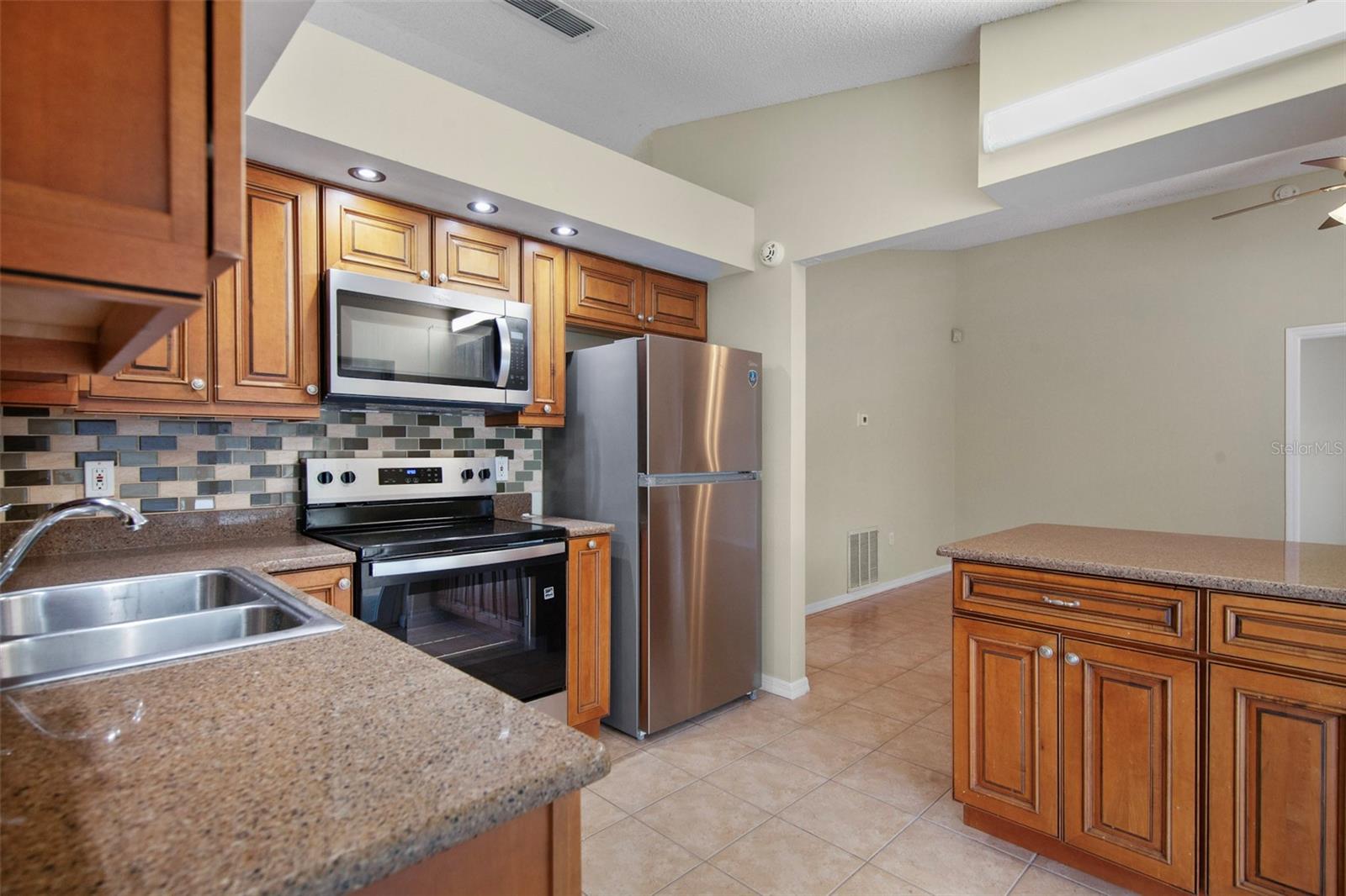 3131 COLORADO AVE, ORLANDO, FL, 32826