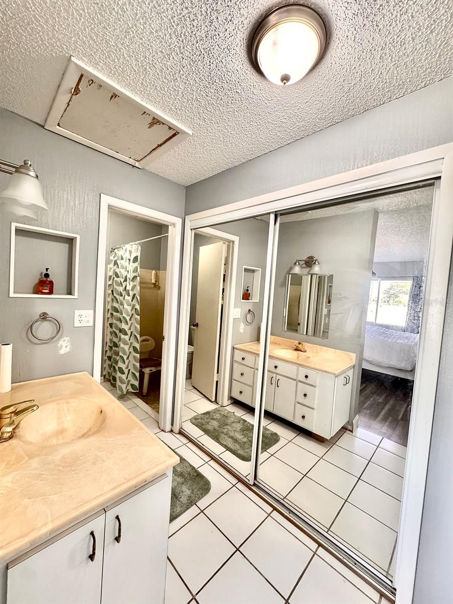 4734 RIDGE POINT DR, TAMPA, FL, 33624