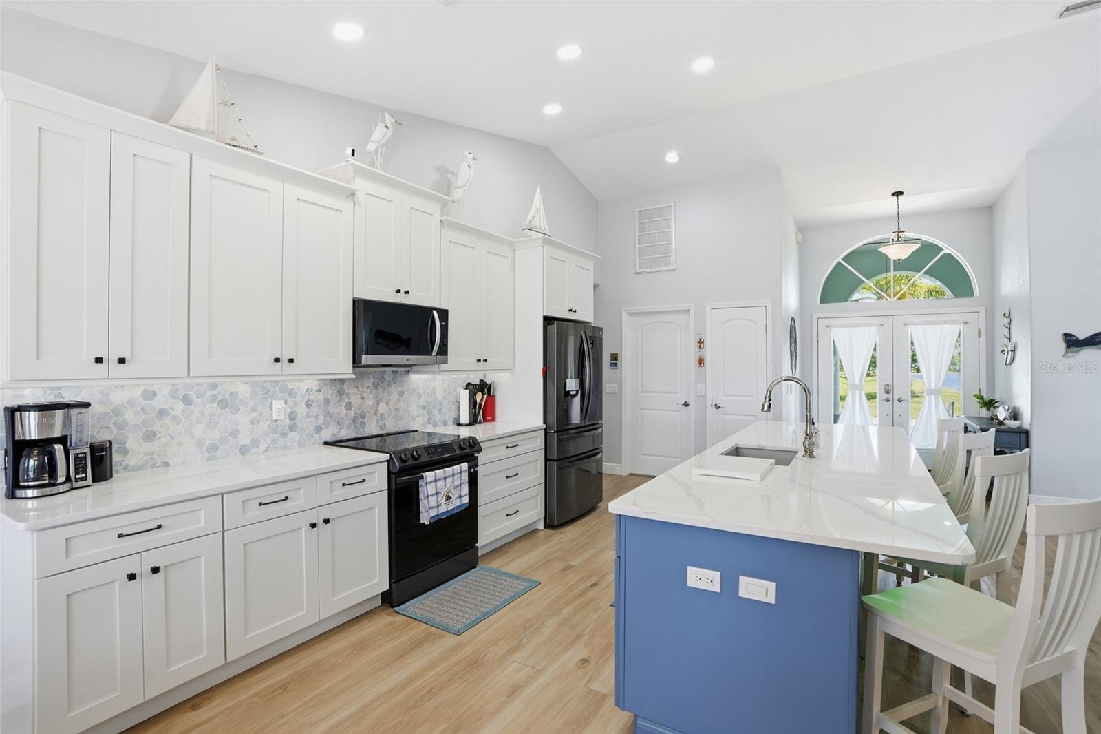 521 PEEPLES DR, PUNTA GORDA, FL, 33950