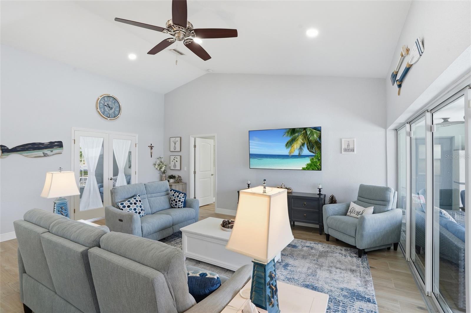 521 PEEPLES DR, PUNTA GORDA, FL, 33950