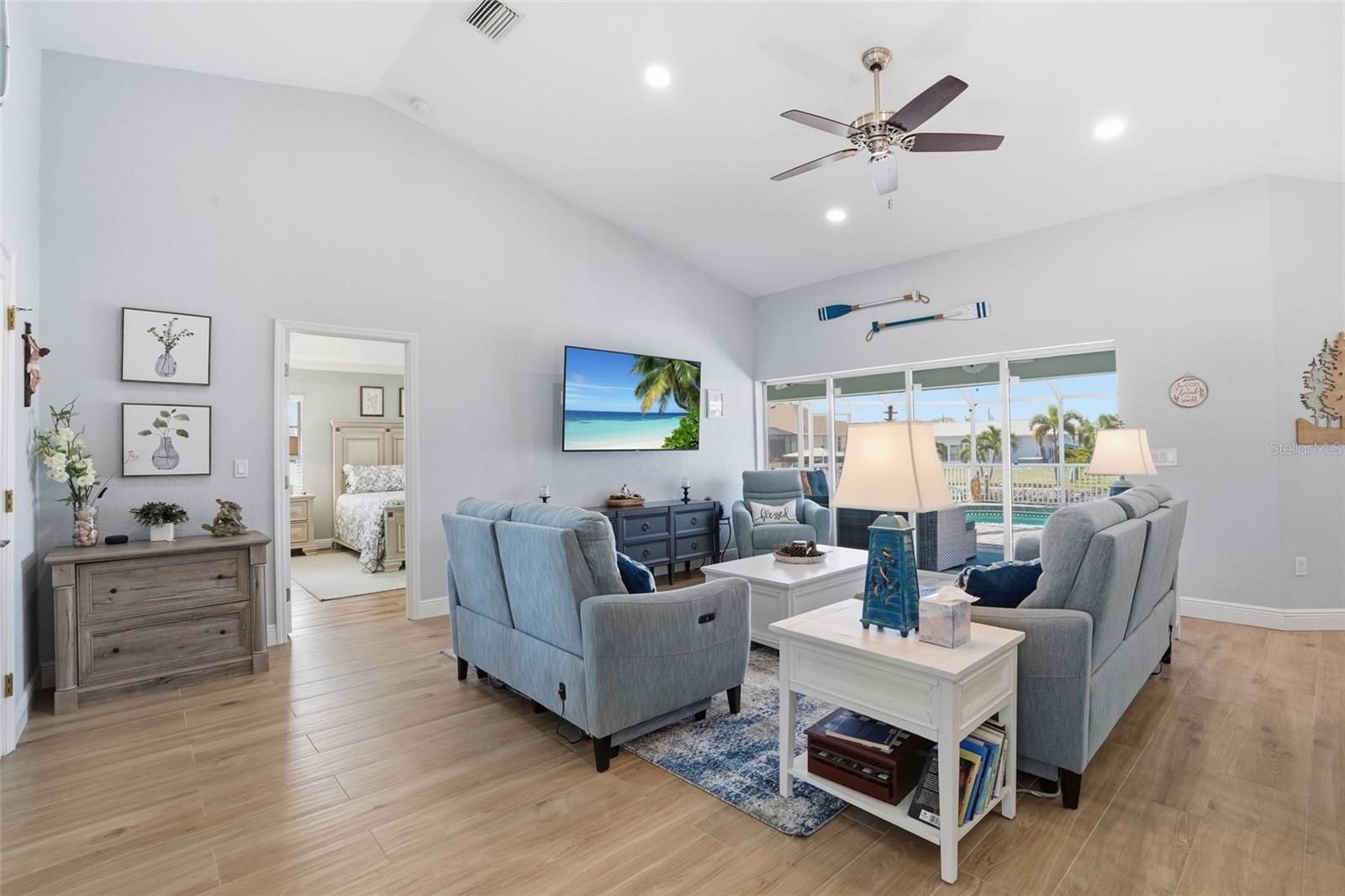 521 PEEPLES DR, PUNTA GORDA, FL, 33950