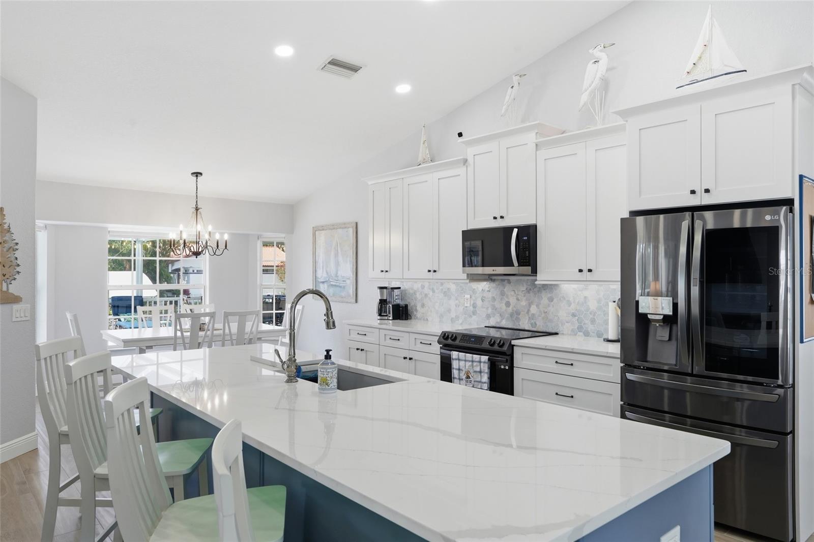 521 PEEPLES DR, PUNTA GORDA, FL, 33950