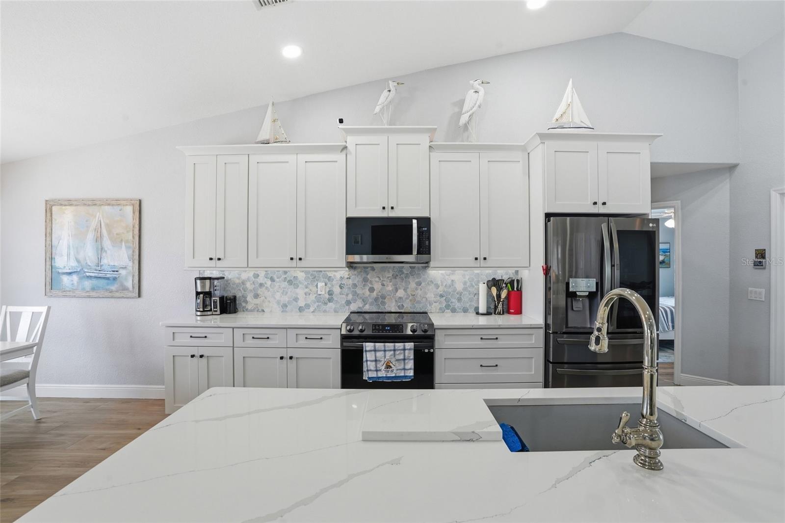 521 PEEPLES DR, PUNTA GORDA, FL, 33950