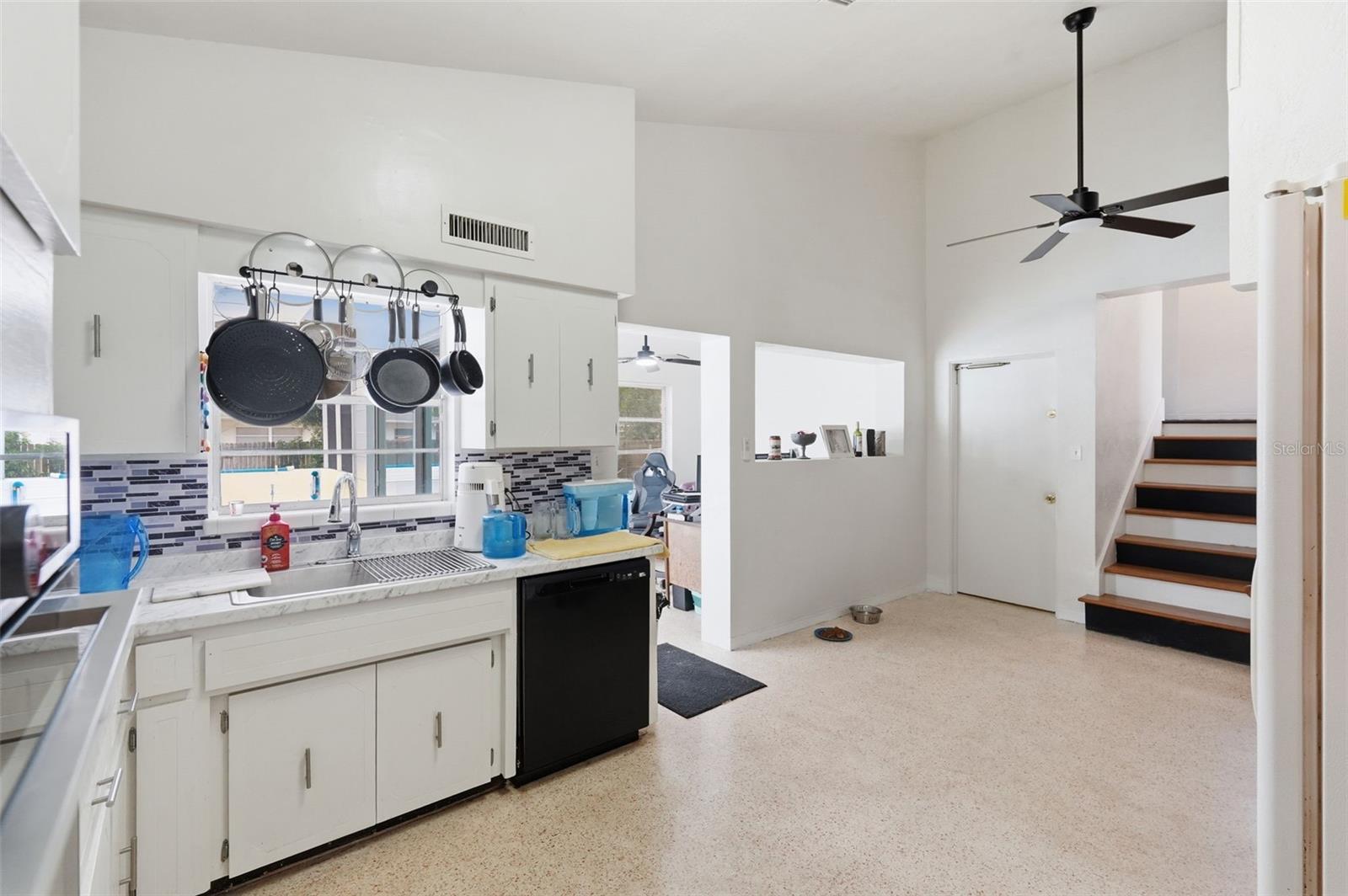 11830 86TH AVE, SEMINOLE, FL, 33772