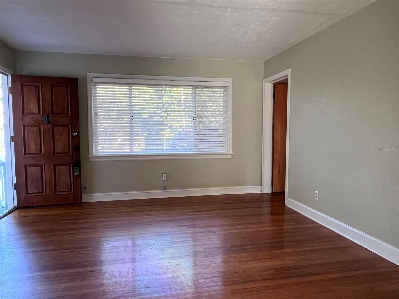 12 S UNIVERSITY CIR, DELAND, FL, 32724