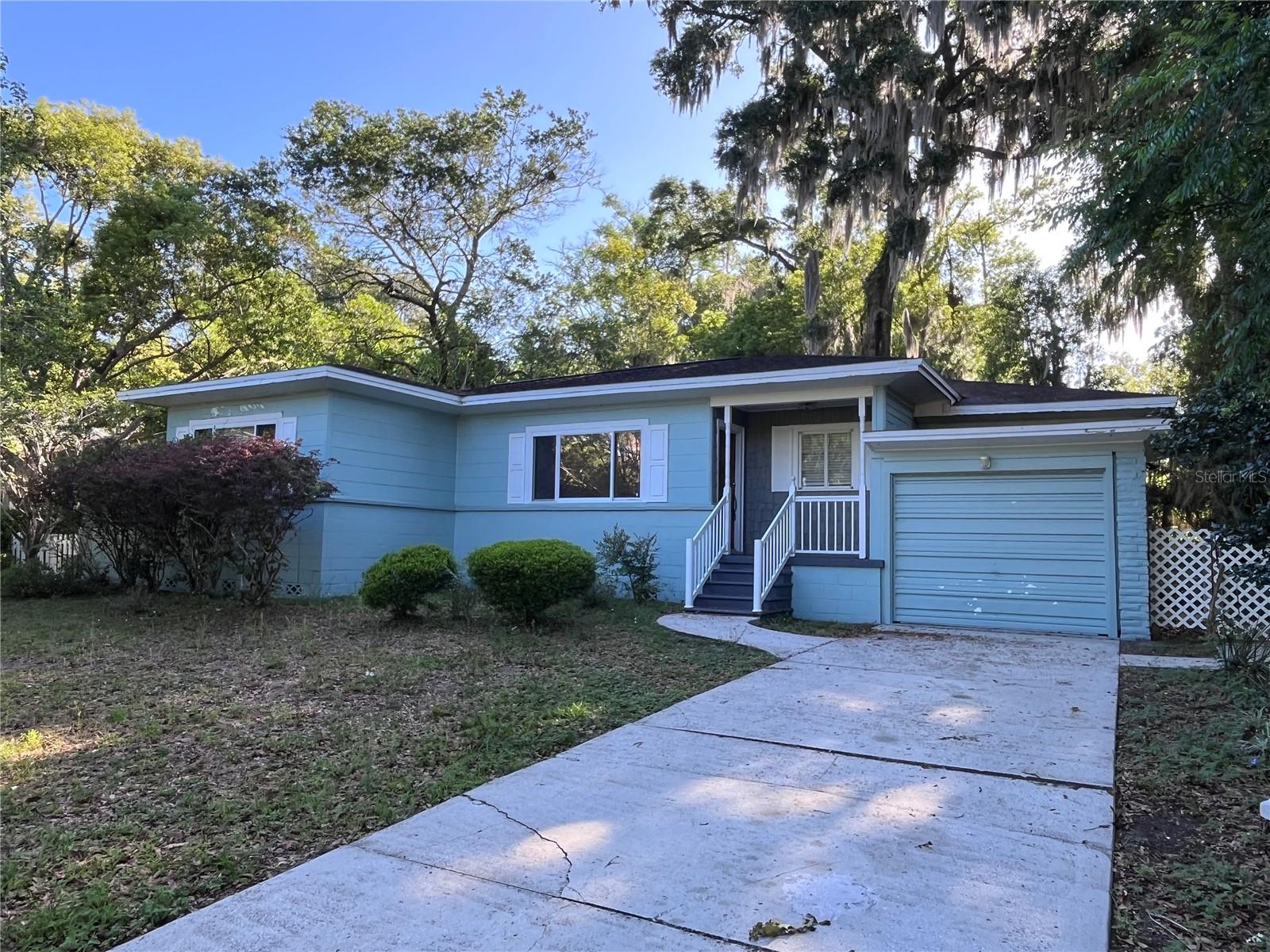 12 S UNIVERSITY CIR, DELAND, FL, 32724