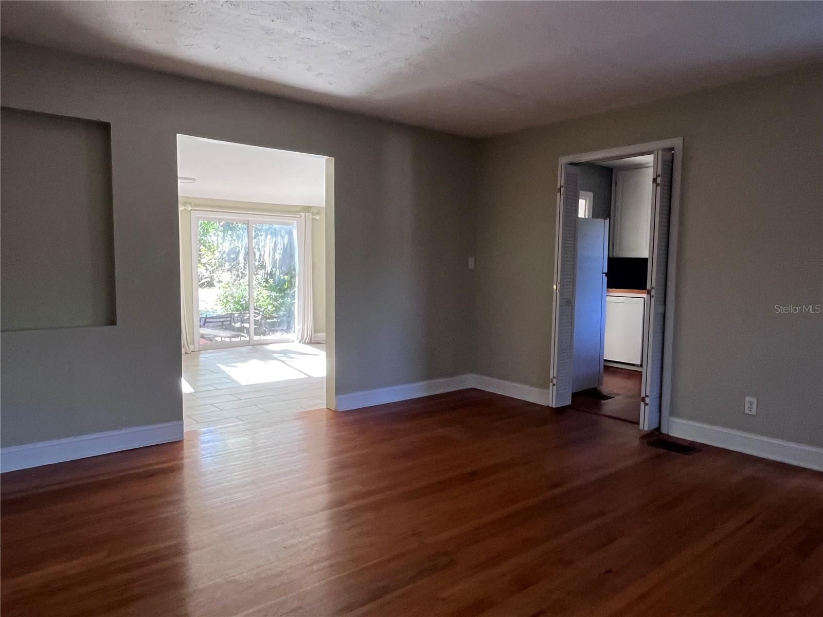 12 S UNIVERSITY CIR, DELAND, FL, 32724