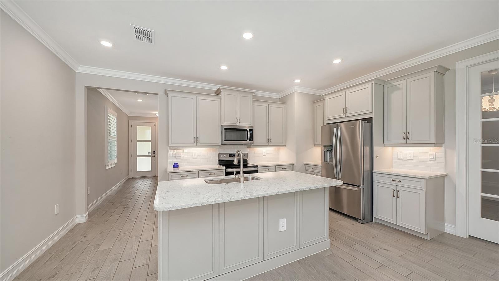 701 MARAVIYA BLVD, NOKOMIS, FL, 34275