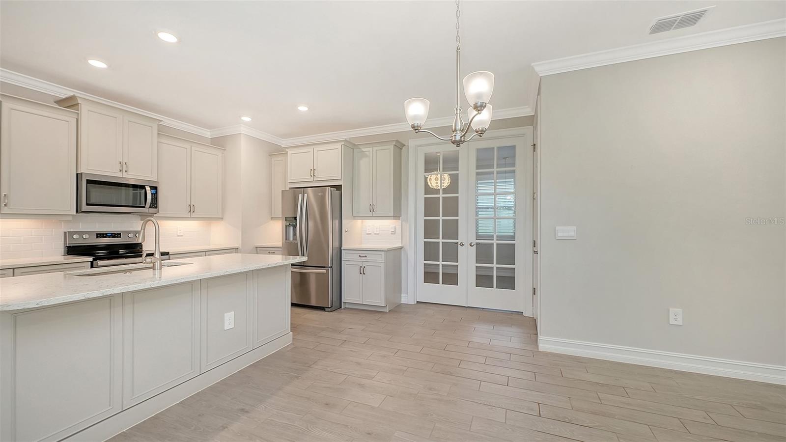 701 MARAVIYA BLVD, NOKOMIS, FL, 34275