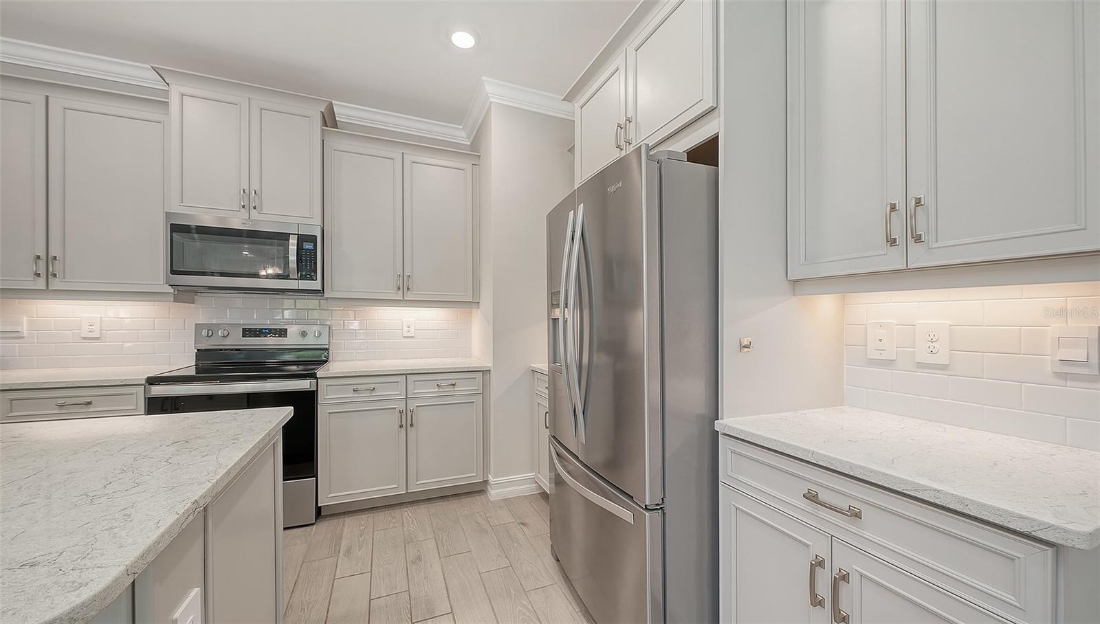 701 MARAVIYA BLVD, NOKOMIS, FL, 34275