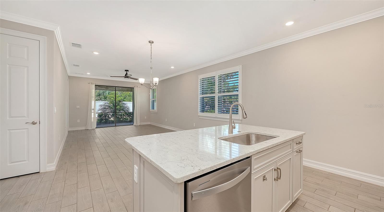 701 MARAVIYA BLVD, NOKOMIS, FL, 34275