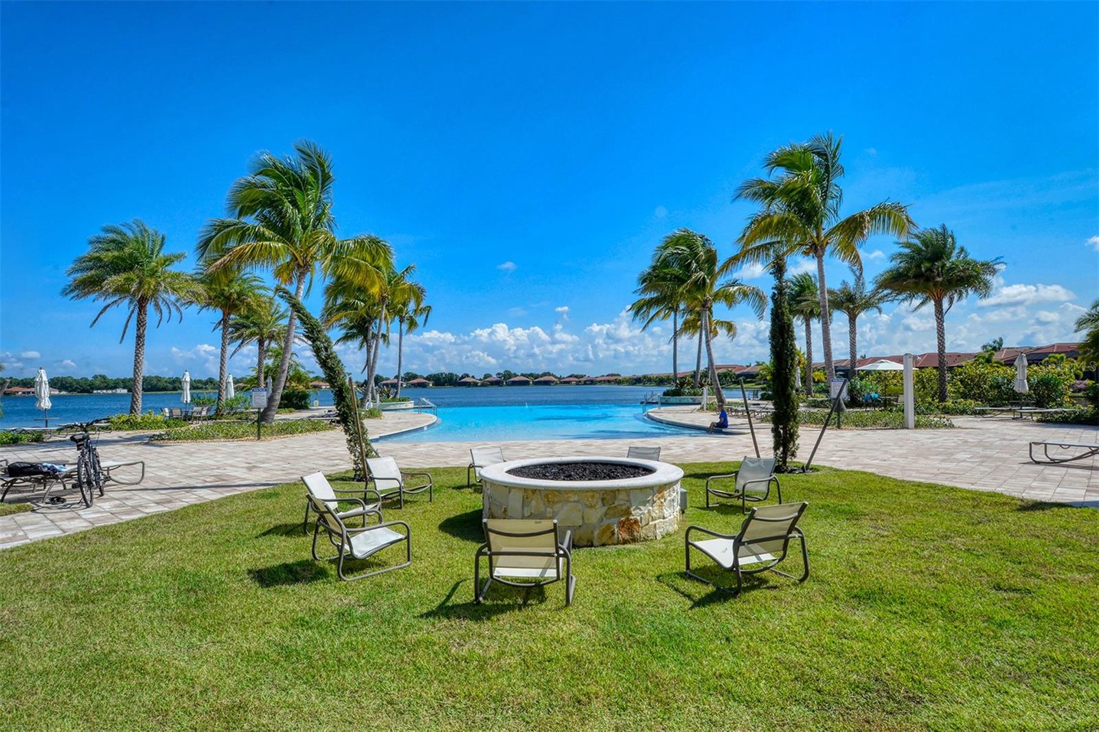 701 MARAVIYA BLVD, NOKOMIS, FL, 34275