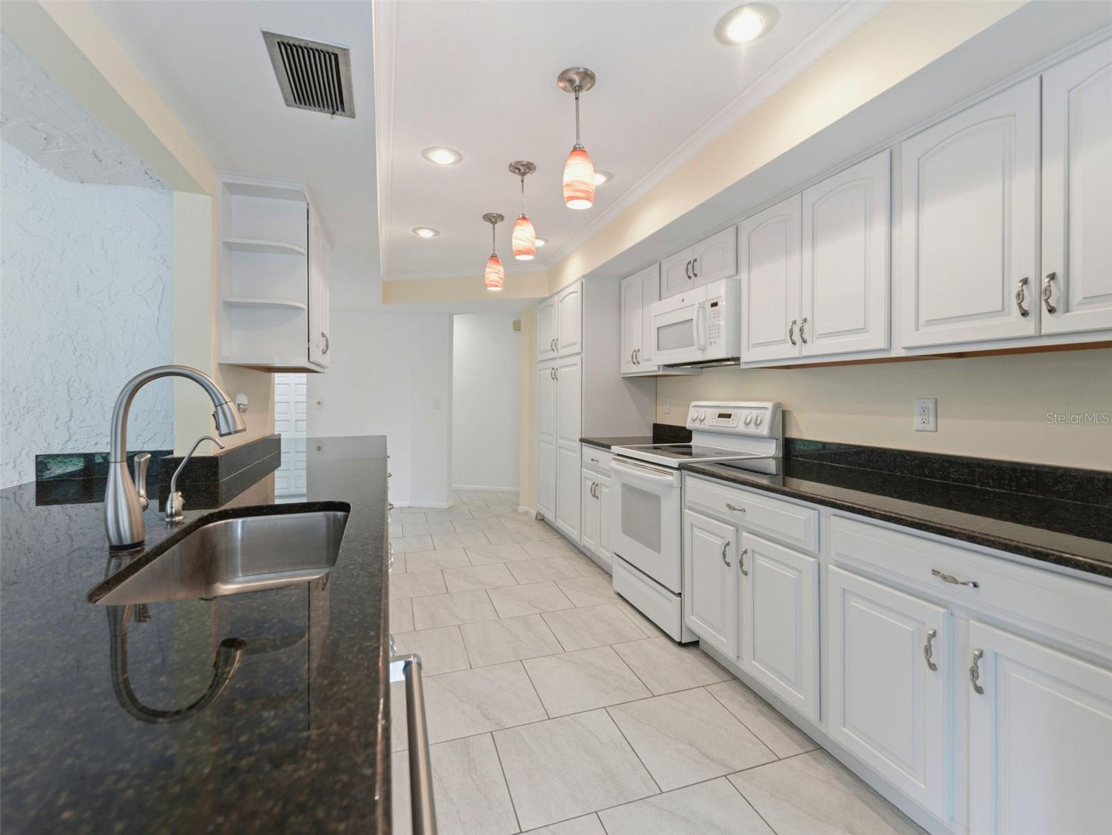 1424 OAKWOOD LN, PLANT CITY, FL, 33563