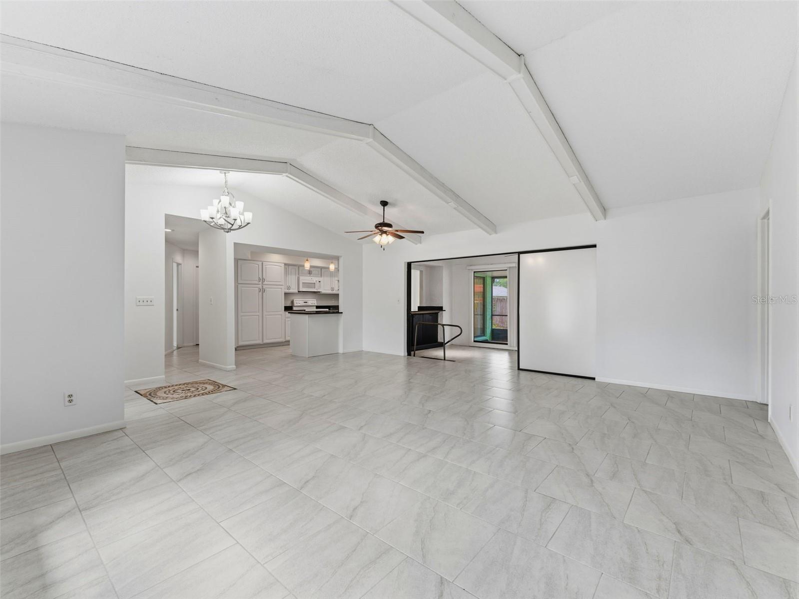 1424 OAKWOOD LN, PLANT CITY, FL, 33563