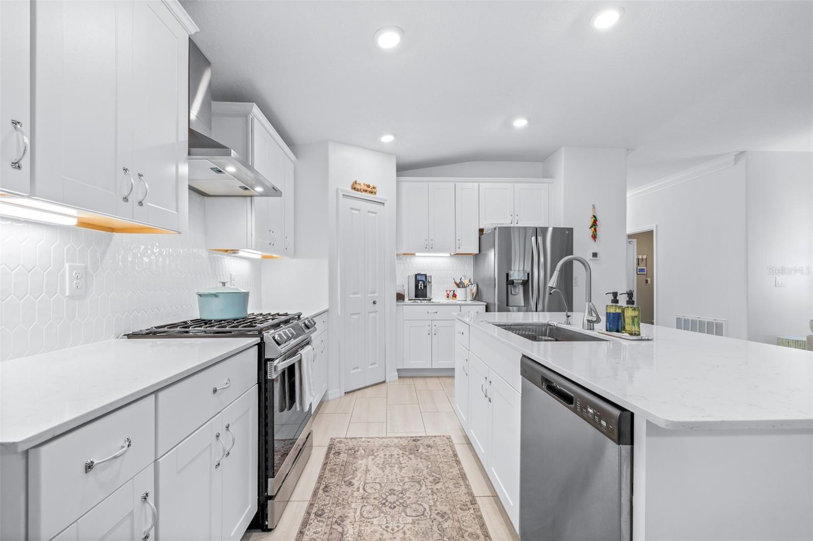 8969 LITTLE BLUESTEM DR, LAND O LAKES, FL, 34637