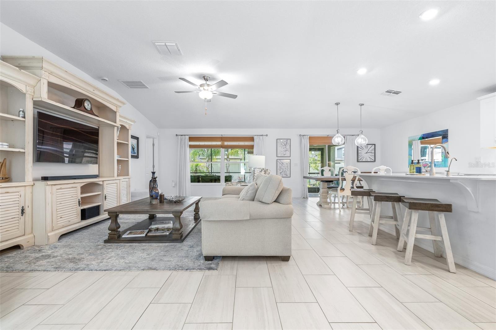 8969 LITTLE BLUESTEM DR, LAND O LAKES, FL, 34637