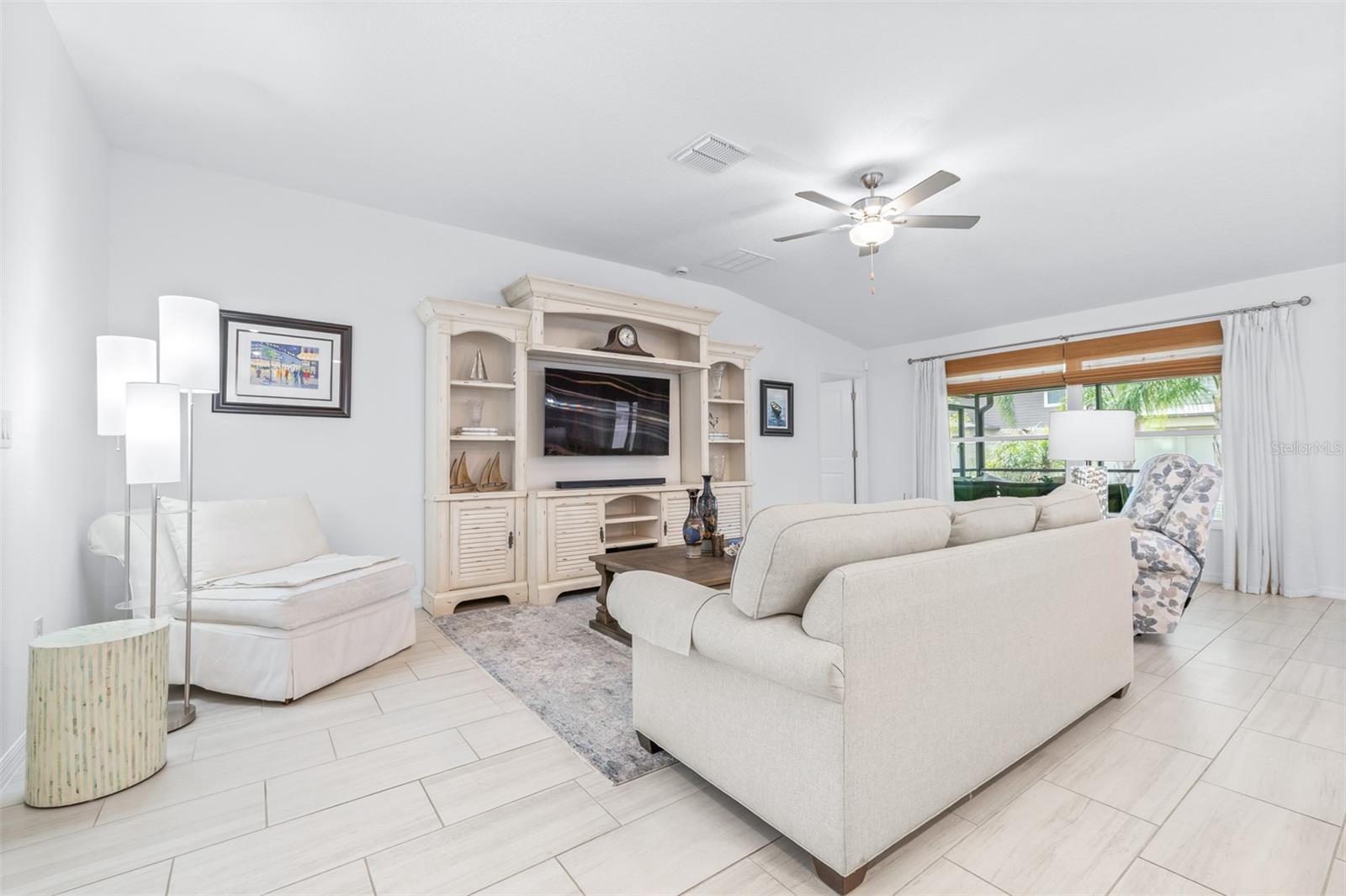 8969 LITTLE BLUESTEM DR, LAND O LAKES, FL, 34637