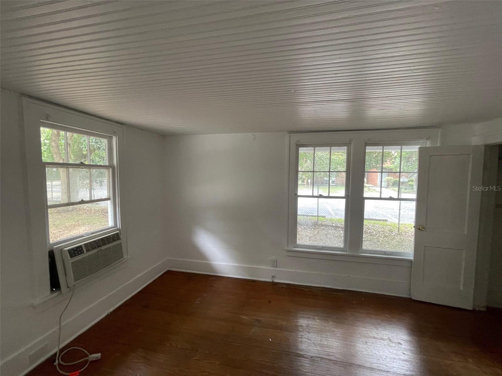 2635 W UNIVERSITY AVE, GAINESVILLE, FL, 32607