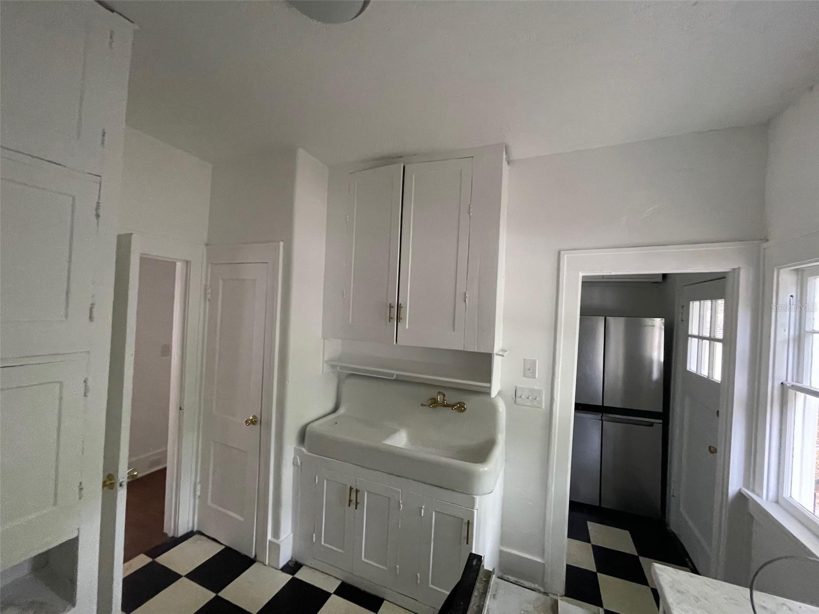 2635 W UNIVERSITY AVE, GAINESVILLE, FL, 32607