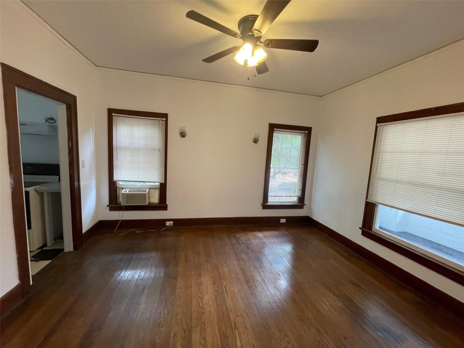 2635 W UNIVERSITY AVE, GAINESVILLE, FL, 32607