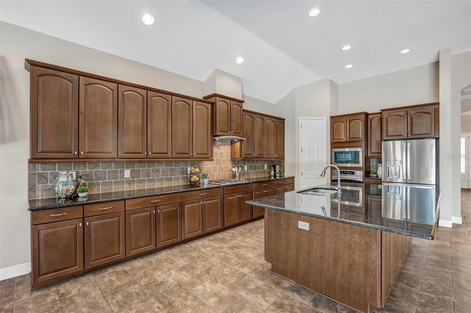 5201 SPARROWGLEN PL, LITHIA, FL, 33547