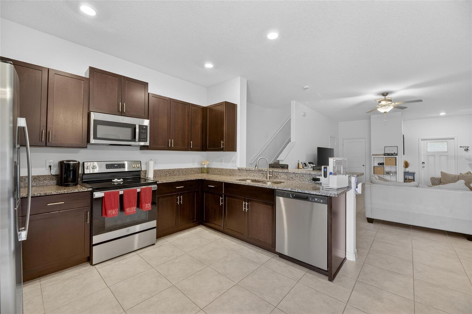 5084 FORUM BLVD, HOLIDAY, FL, 34690