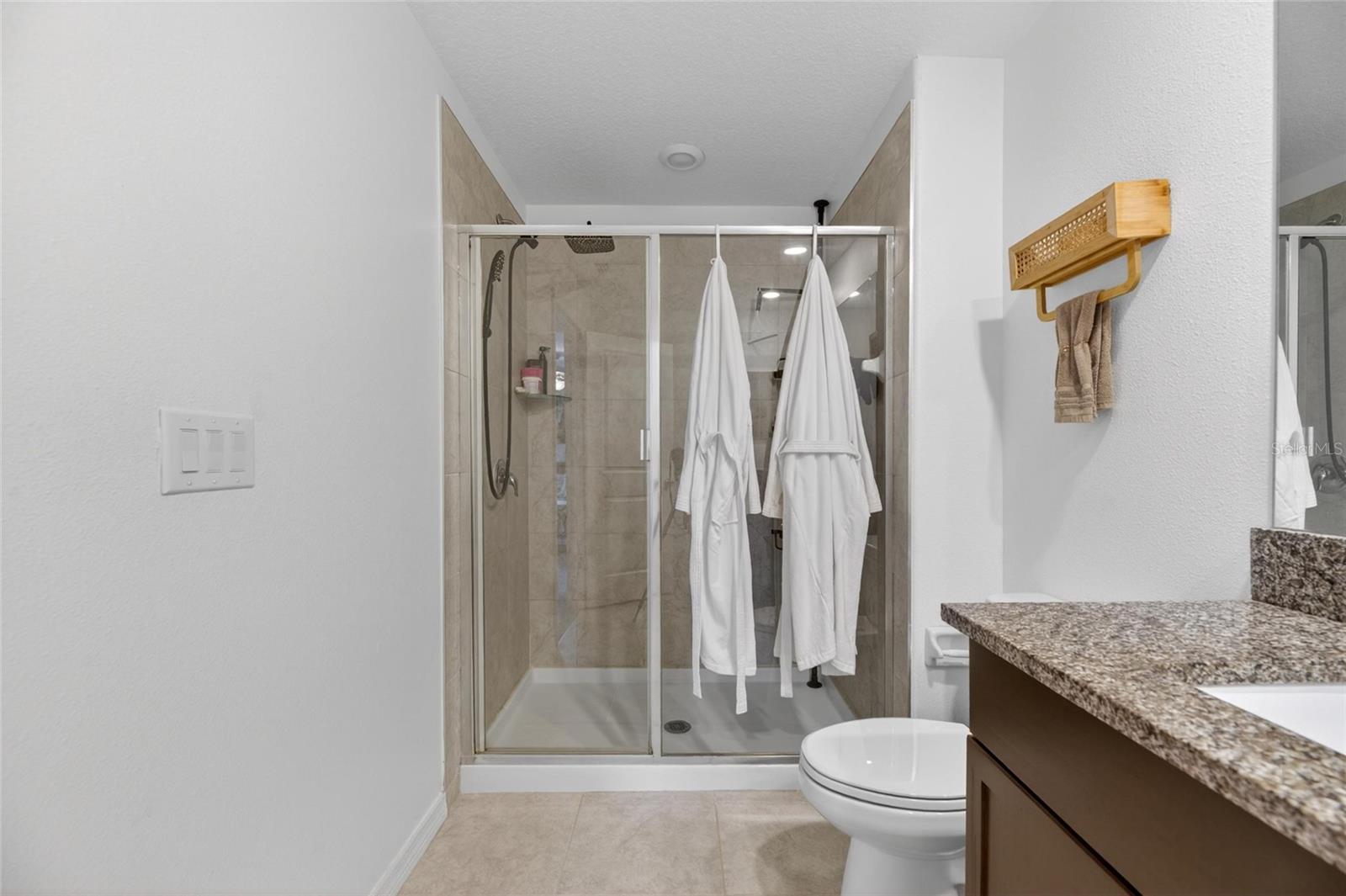 5084 FORUM BLVD, HOLIDAY, FL, 34690