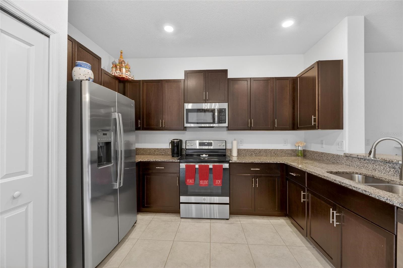 5084 FORUM BLVD, HOLIDAY, FL, 34690