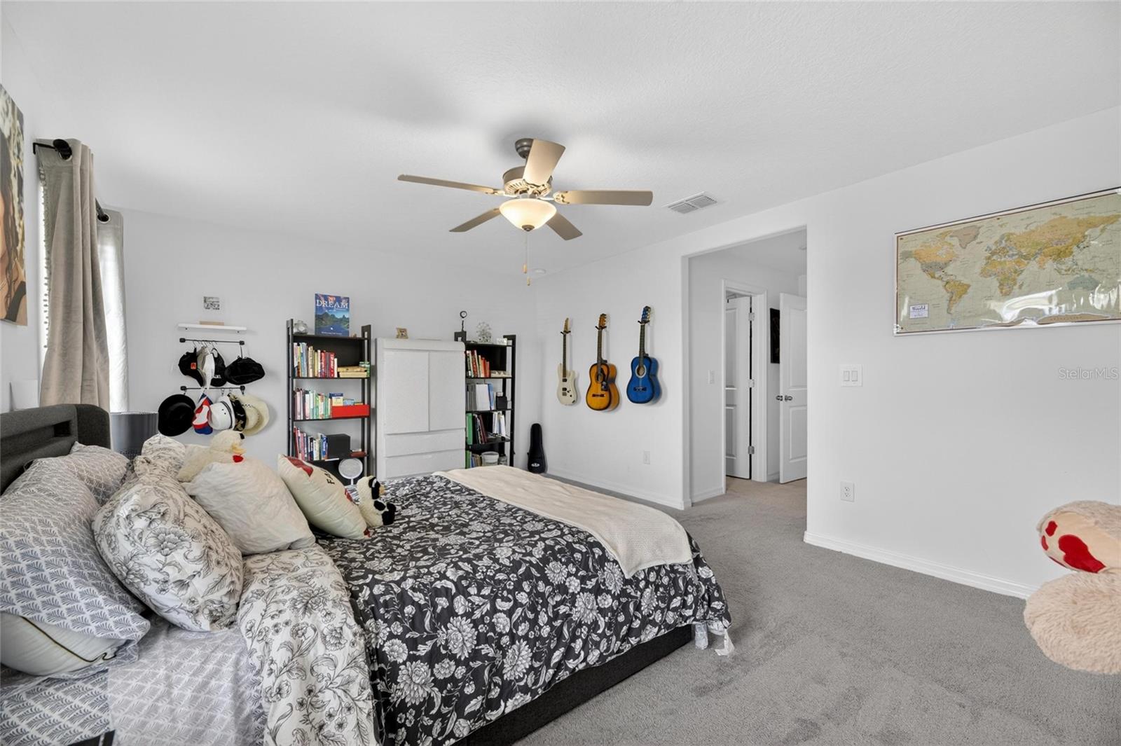 5084 FORUM BLVD, HOLIDAY, FL, 34690