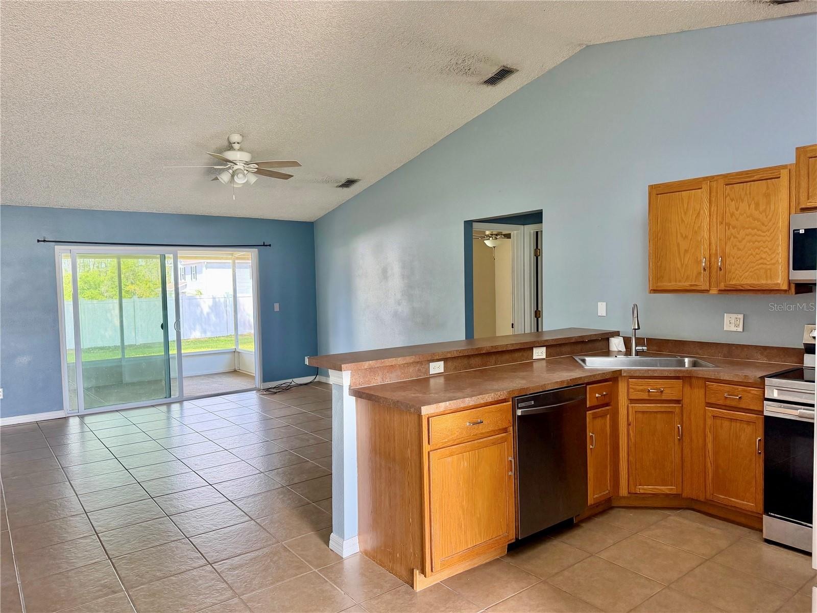 1453 WHOOPING DR, GROVELAND, FL, 34736