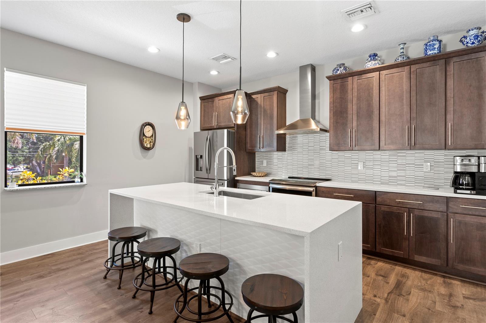 2521 11TH PL N, ST PETERSBURG, FL, 33713