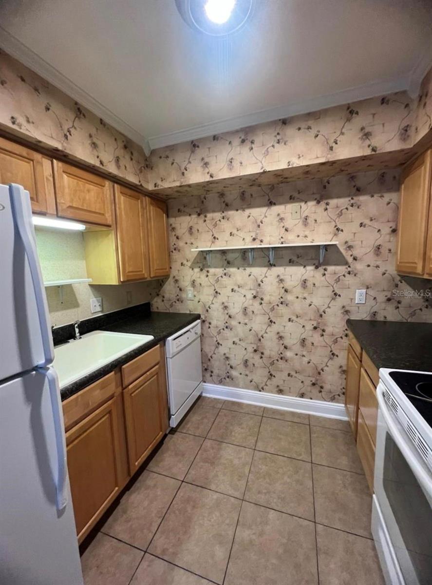 3225 CLEVELAND HEIGHTS BLVD, LAKELAND, FL, 33803