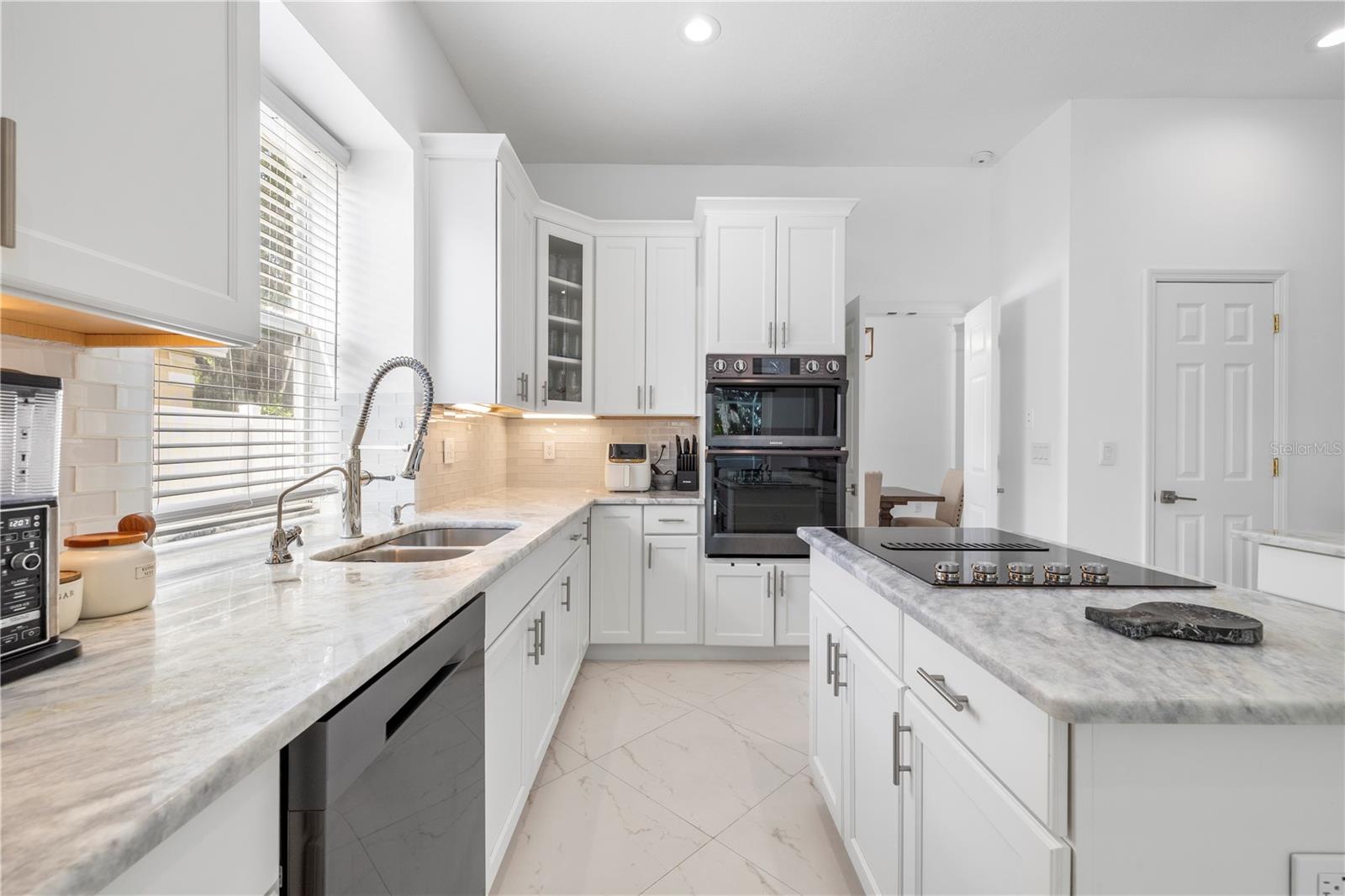 10254 SHADOW BRANCH DR, TAMPA, FL, 33647