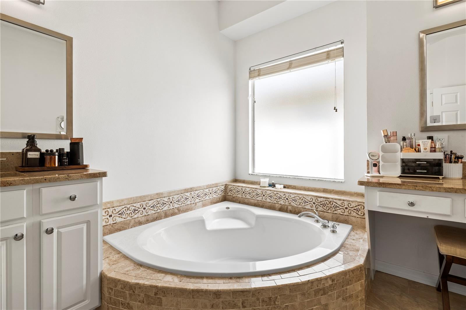 10254 SHADOW BRANCH DR, TAMPA, FL, 33647