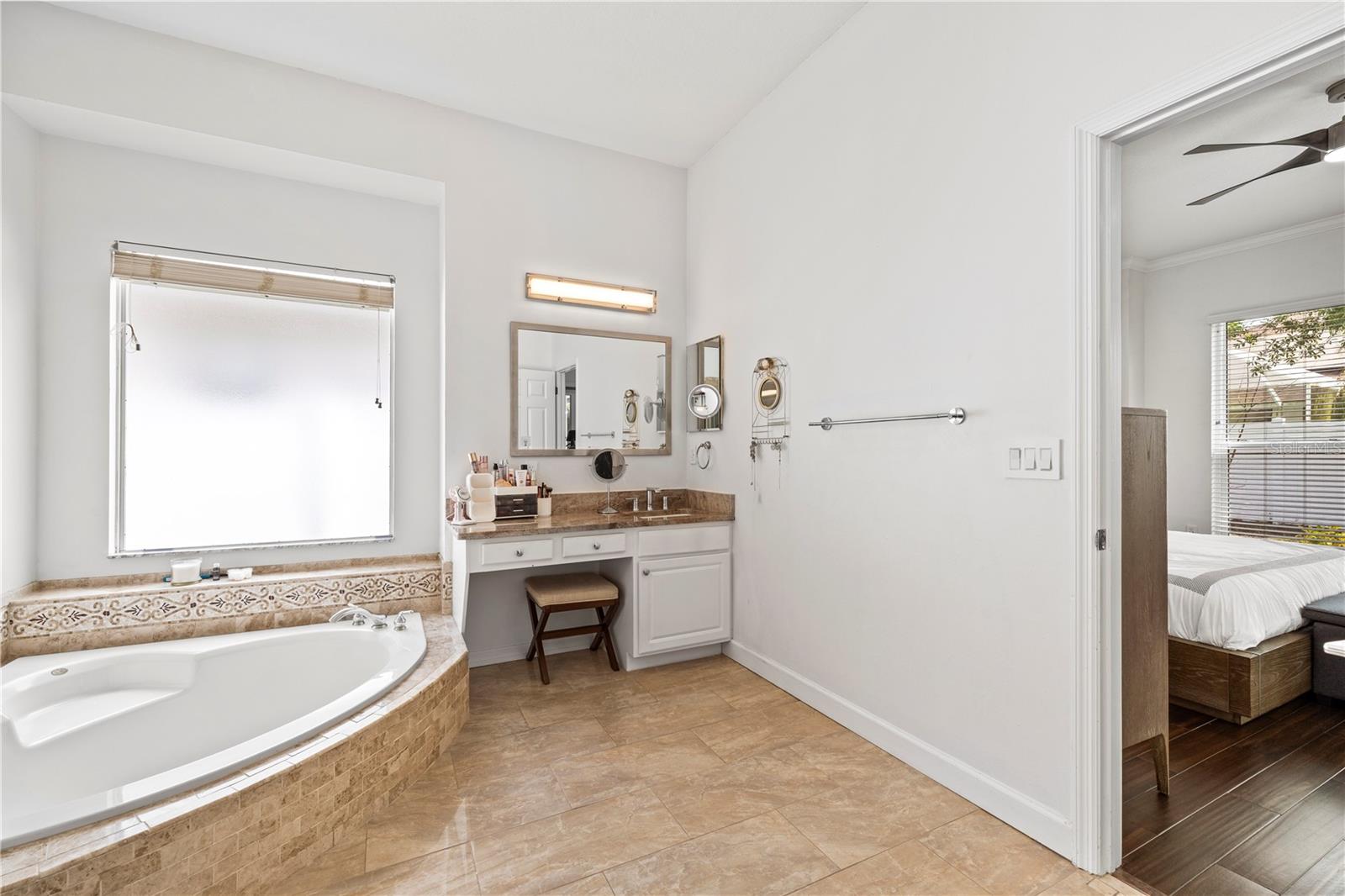 10254 SHADOW BRANCH DR, TAMPA, FL, 33647