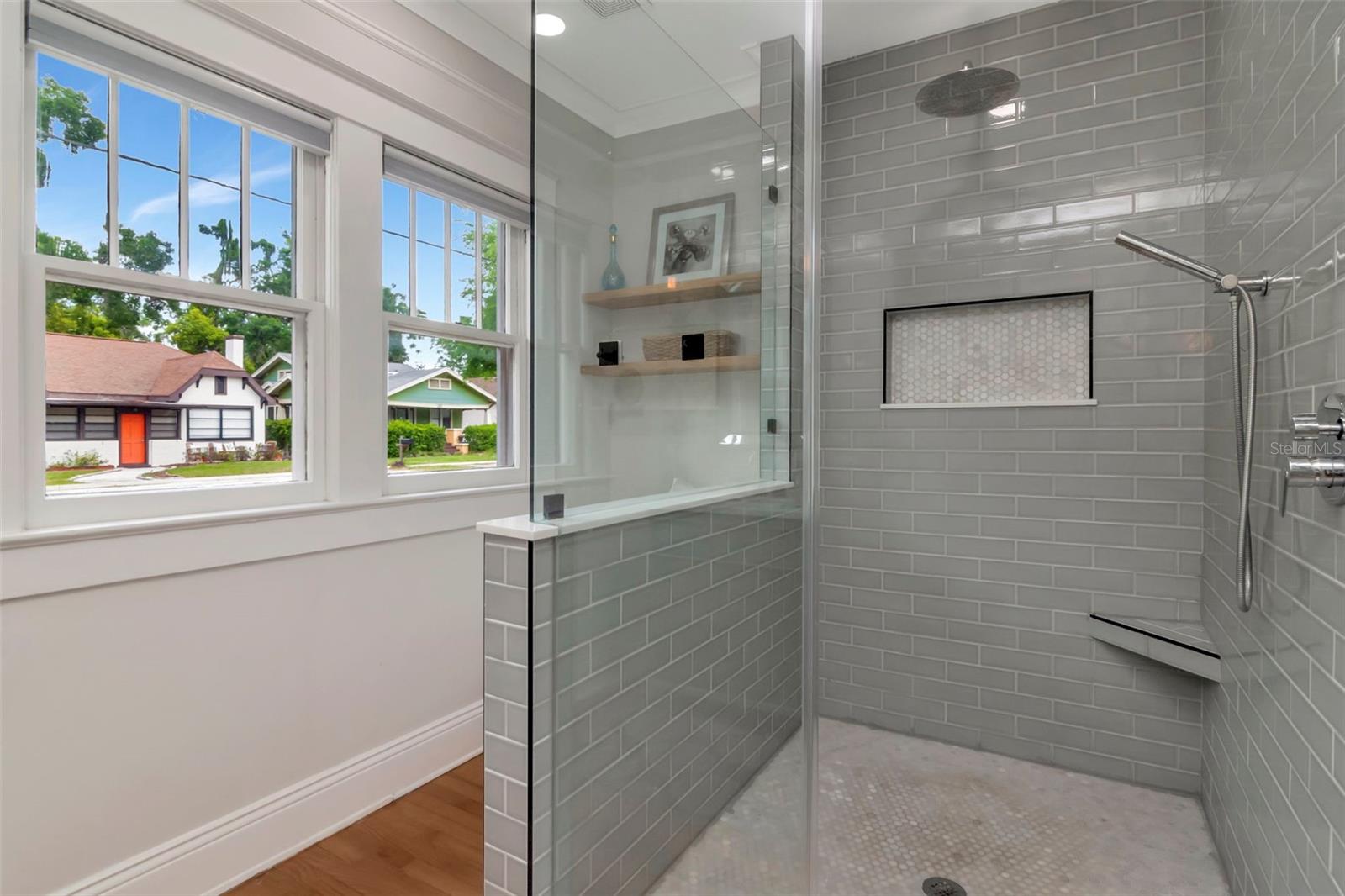 1601 E POWHATAN AVE, TAMPA, FL, 33610