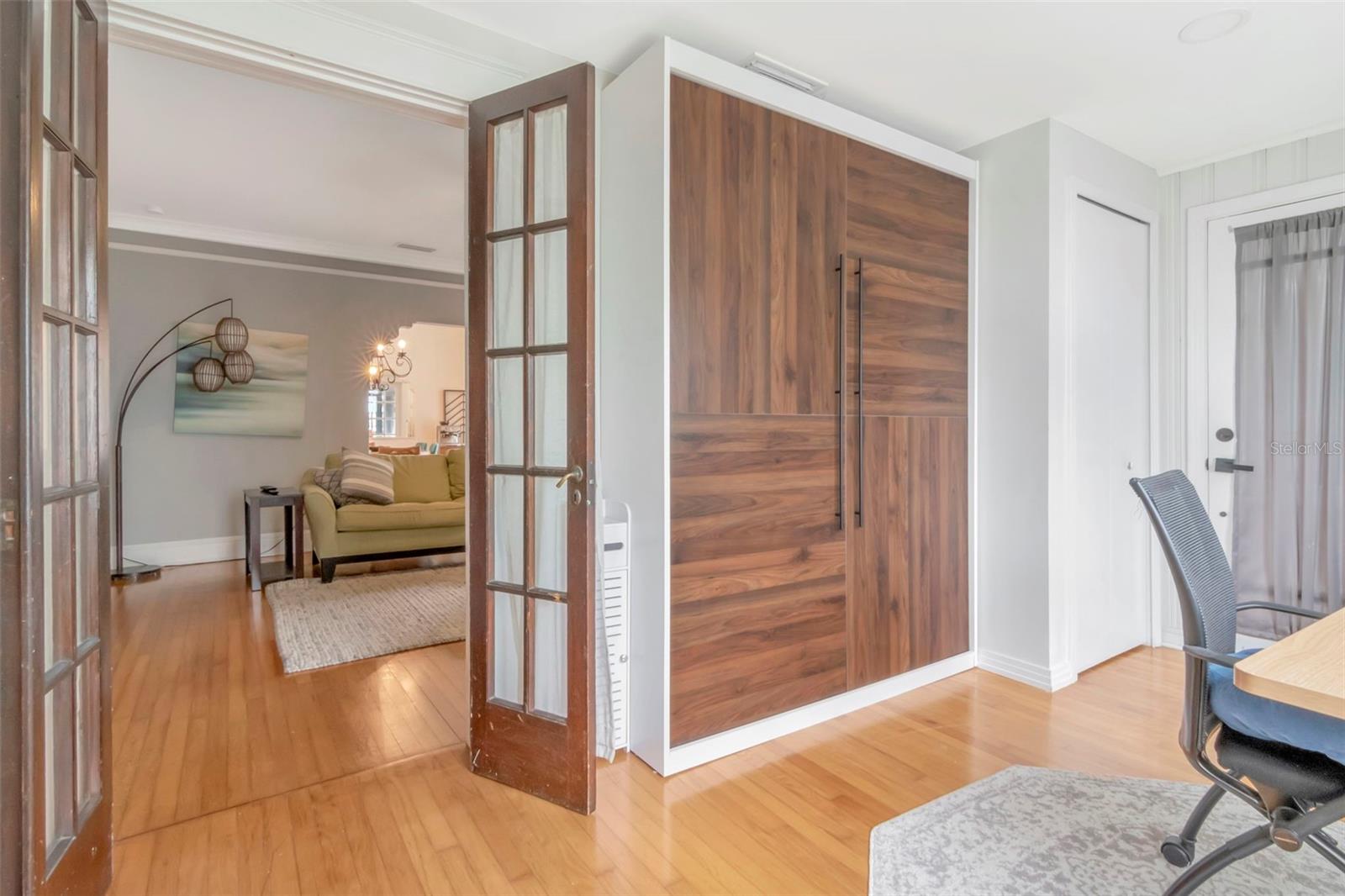 1601 E POWHATAN AVE, TAMPA, FL, 33610