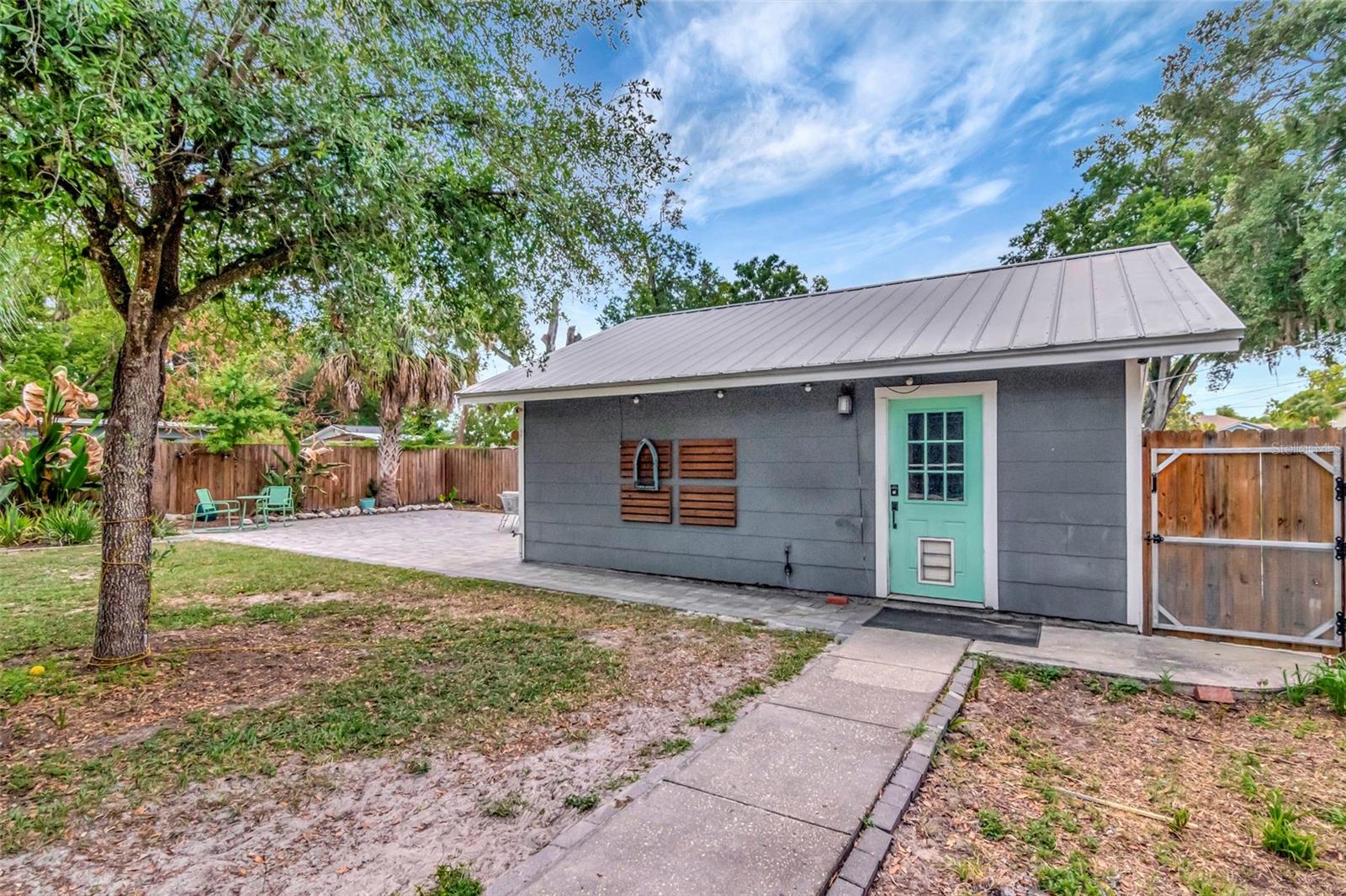 1601 E POWHATAN AVE, TAMPA, FL, 33610