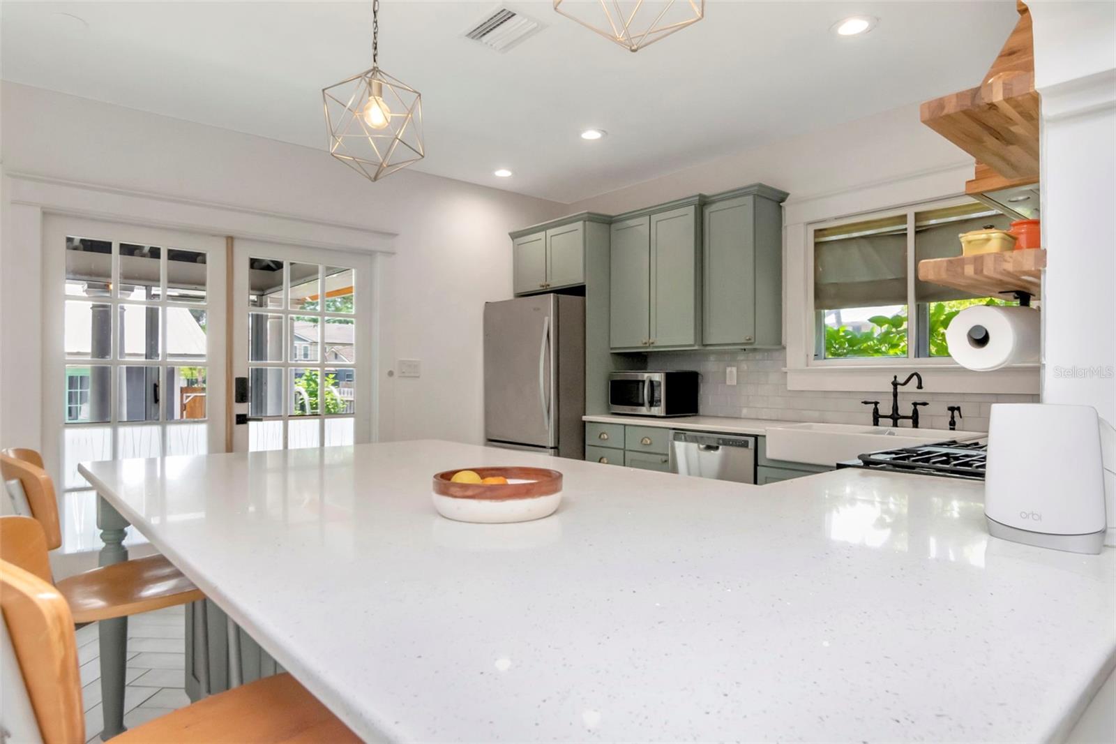 1601 E POWHATAN AVE, TAMPA, FL, 33610