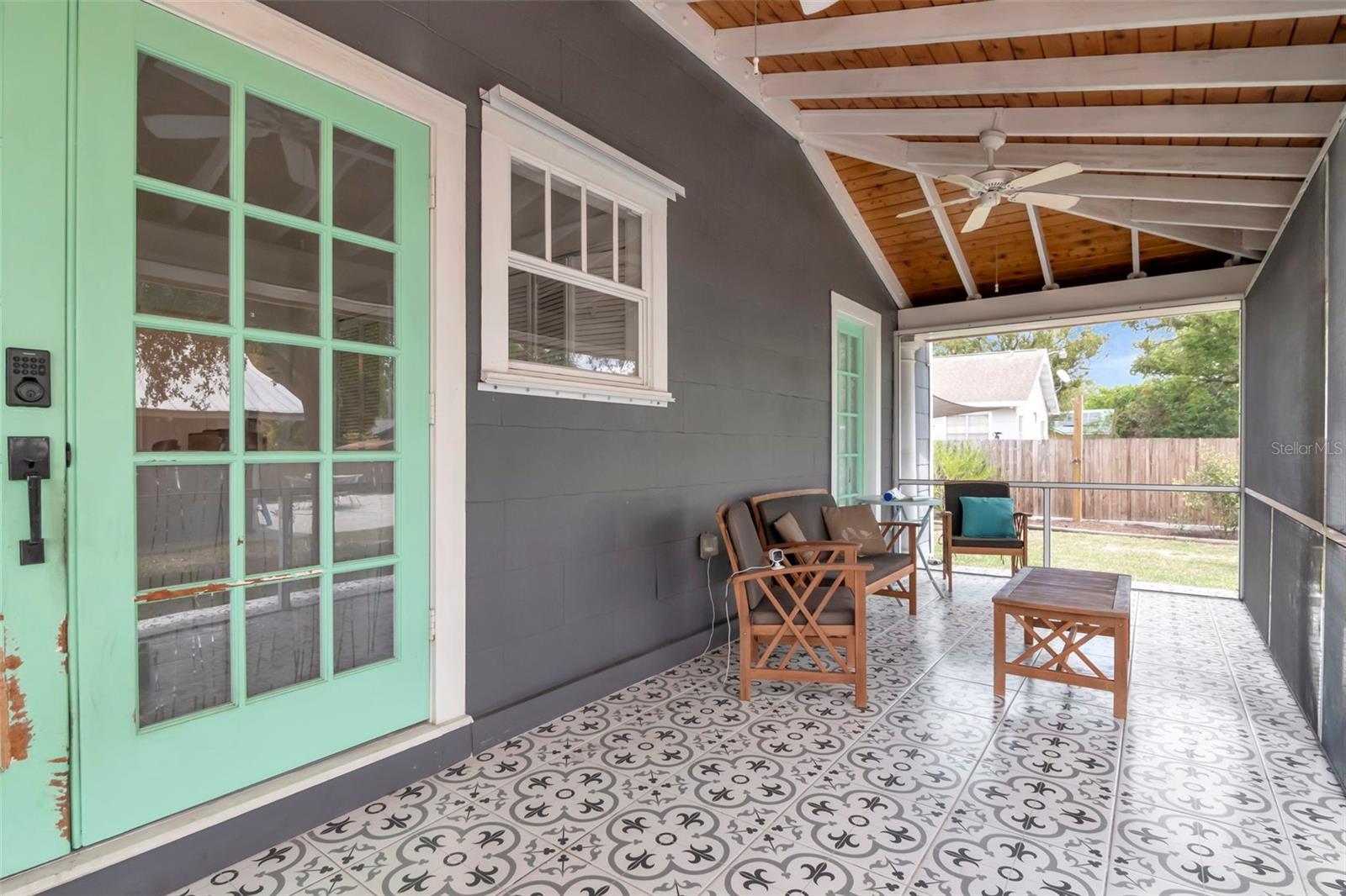 1601 E POWHATAN AVE, TAMPA, FL, 33610