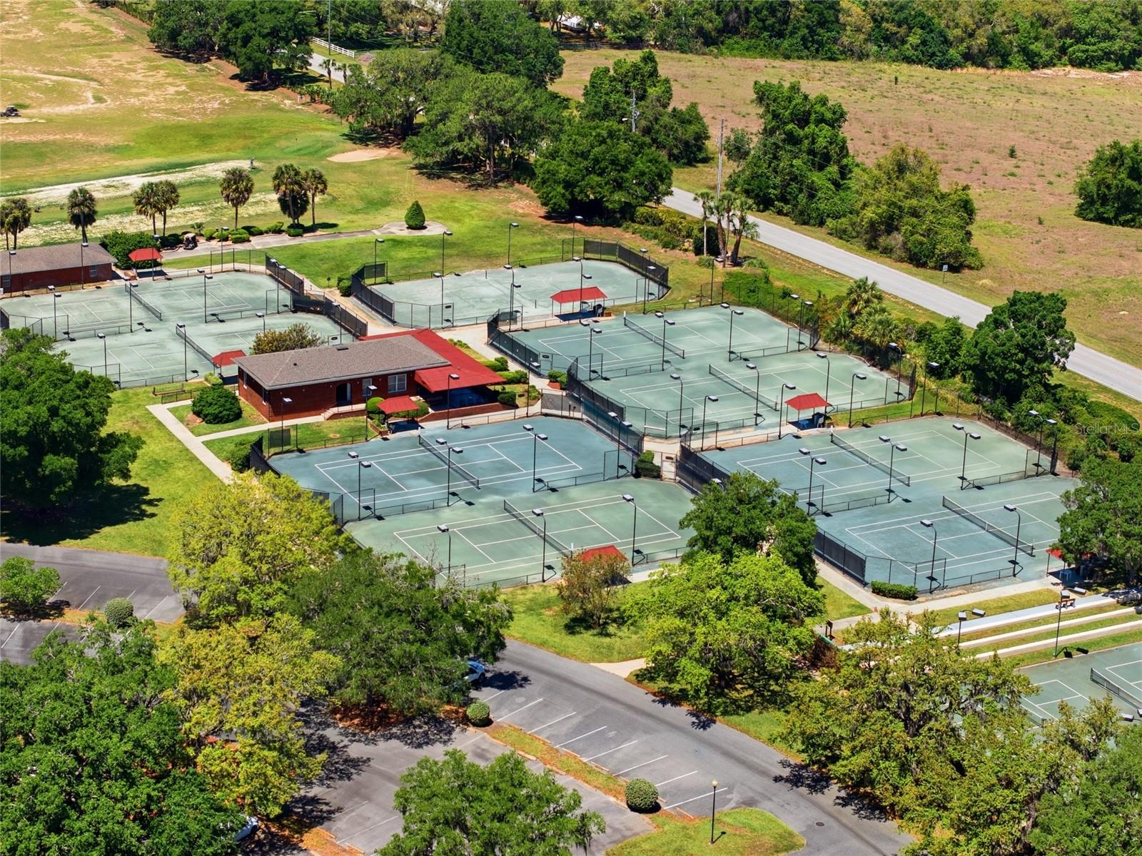 6120 LANDINGS BLVD, LADY LAKE, FL, 32159