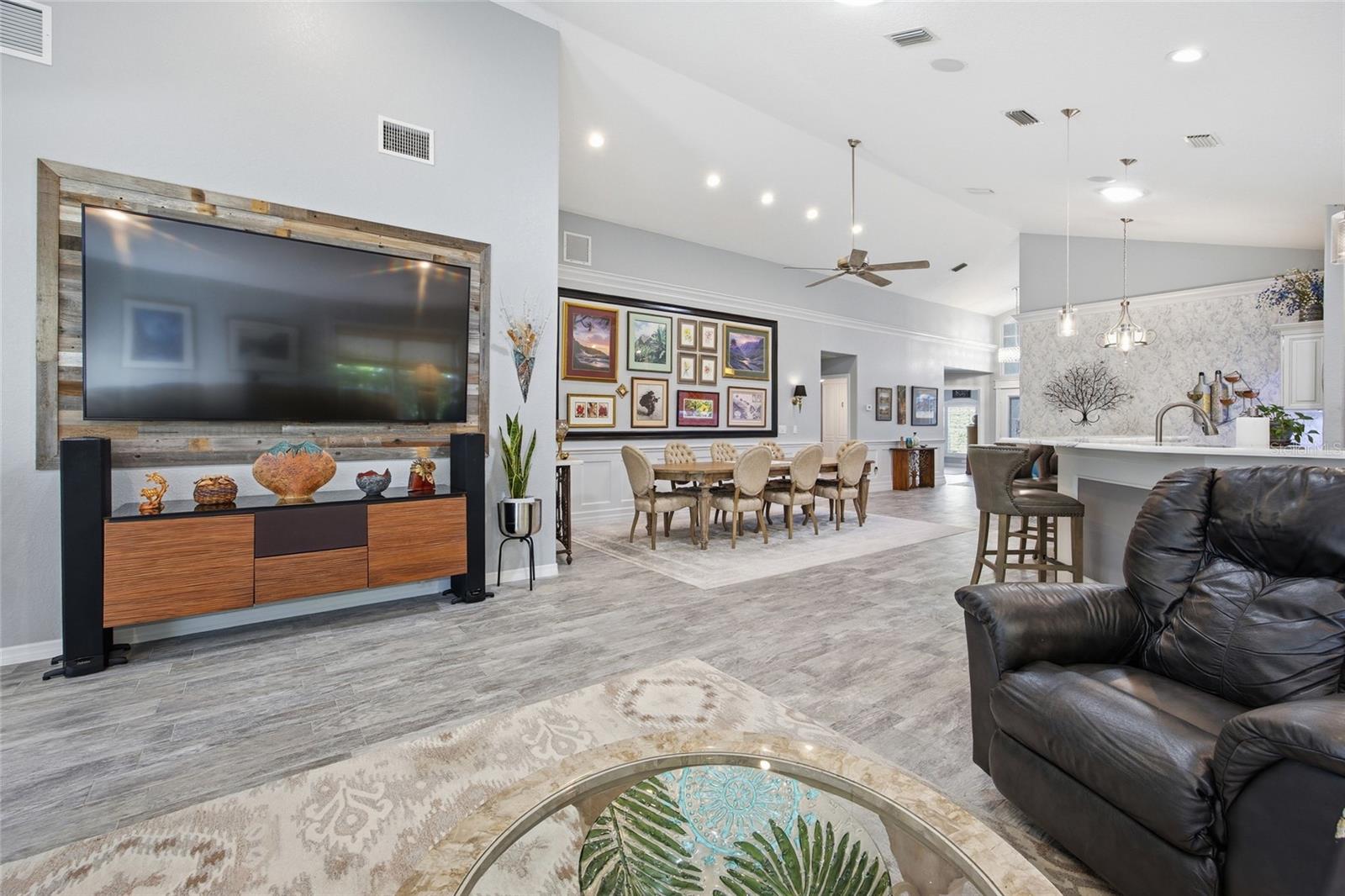 6120 LANDINGS BLVD, LADY LAKE, FL, 32159