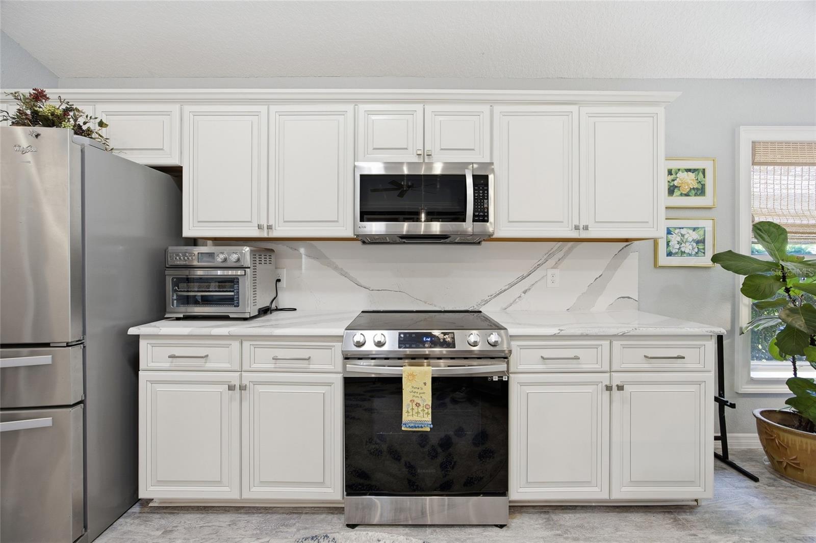 6120 LANDINGS BLVD, LADY LAKE, FL, 32159