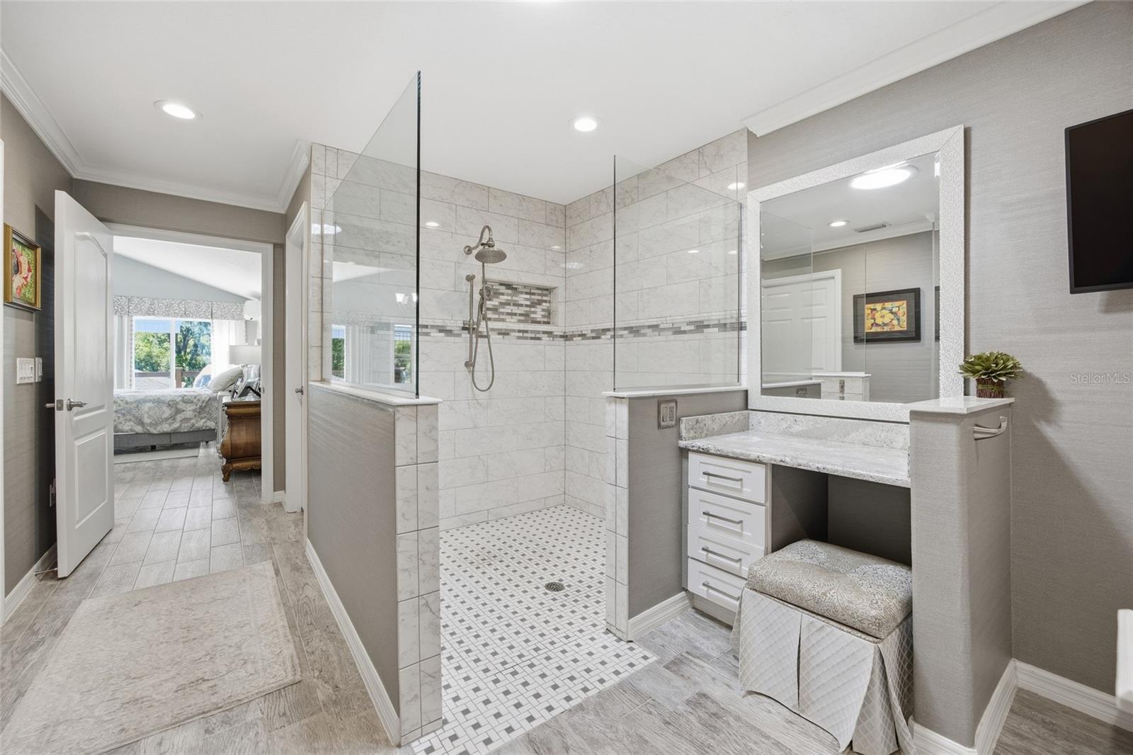 6120 LANDINGS BLVD, LADY LAKE, FL, 32159